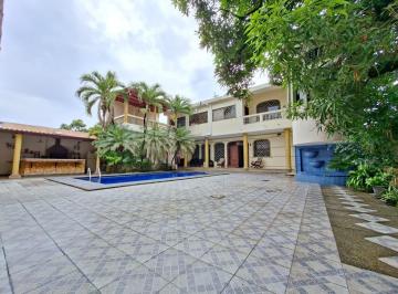Casa · 753m² · 10 Habitaciones · 5 Estacionamientos · Casa en Venta en Urdesa Central, Norte Guayaquil, Cyp