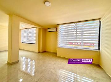 Oficina comercial · 40m² · 1 Habitación · Oficina en Renta – Excelente Ubicación en Manta (Calle 13 y Av 19)
