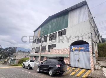 Local comercial · 400m² · 2 Habitaciones · 1 Estacionamiento · Propiedad Comercial con Galpón en Venta