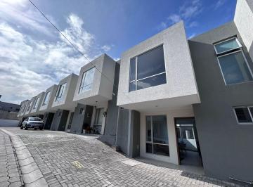 Casa · 82m² · 3 Habitaciones · 1 Estacionamiento · Tumbaco - Casas Vip en Venta