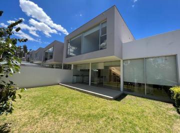 Casa · 192m² · 3 Habitaciones · 2 Estacionamientos · Mv - Nayon - en Venta Casa de 03d 192,33 m² en Urbanizacion Privada