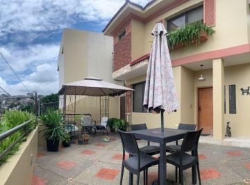 Casa de 3 habitaciones, Guayaquil · Casa con 3 Recámaras en Venta, 385 m² Los Ceibos