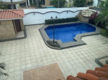 Casa de 4 habitaciones, Guayaquil · Villa con Amplia Piscina y Dorm. Amplios