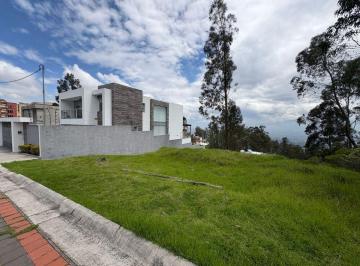 Terreno / Lote , Quito · Terreno de Venta en Urbanizacion Montecarlo