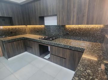 Casa de 3 habitaciones, Guayaquil · Moderna de Estreno Casa de 3 Dorm. con Amplip Patio