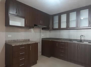Casa de 4 habitaciones, Quito · Venta Casa 4 Habitaciones Más Estudio, Sector Puente 2, Valle de Los Chillos, Av General Rumiñahui