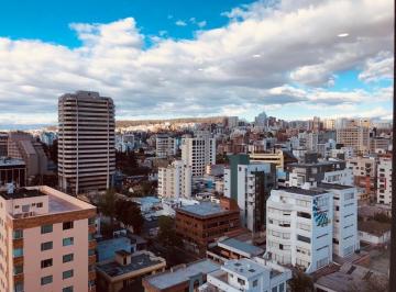 Departamento · 86m² · 2 Habitaciones · Venta Departamento Amoblado Amazonas Parc. Amoblado 86 m²