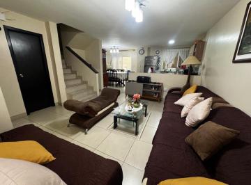 Casa de 3 habitaciones, Daule · Se Vende Linda Casa Urbanización La Perla Etapa 2 Al Norte de Guayaquil!