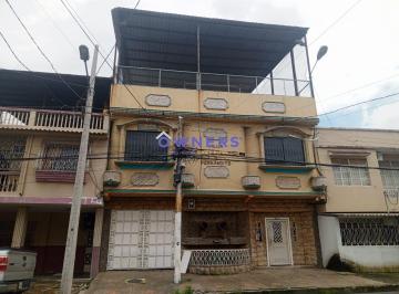 Casa · 300m² · 6 Habitaciones · 1 Estacionamiento · Casa - Sur de Guayaquil