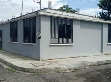 Casa de 4 habitaciones, Machala · Casa en Venta Cdla. Los Vergeles, Machala
