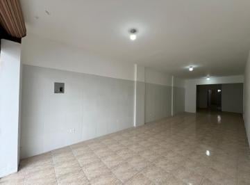 Local comercial · 98m² · 2 Habitaciones · 6 Estacionamientos · Renta Local Comercial 98 m² Playa Chica