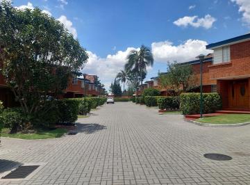 Casa de 4 habitaciones, Quito · Casa de 4 Dorm., en Centro Norte de Quito. Los Granados.