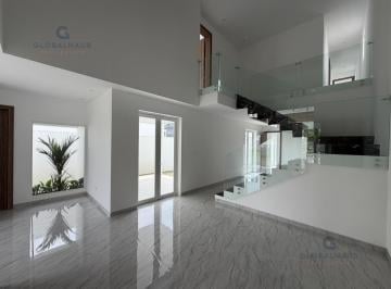 Casa · 253m² · 3 Habitaciones · 2 Estacionamientos · Venta de Casa en Aires Norte - Samborondon con 3 Habitaciones. m. C.