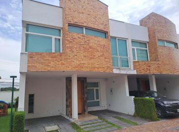 Casa de 4 habitaciones, Quito · Vendo Casa en Conjunto Sector Cumbayá