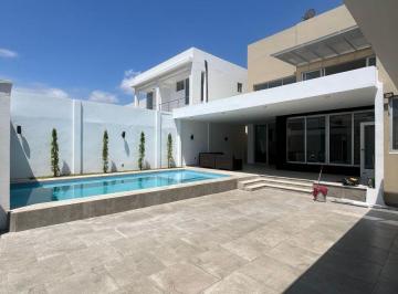 Casa de 4 habitaciones, Guayaquil · Alquilo o Vendo - Casa Amoblada en Isla Mocoli - Vía Samborondón