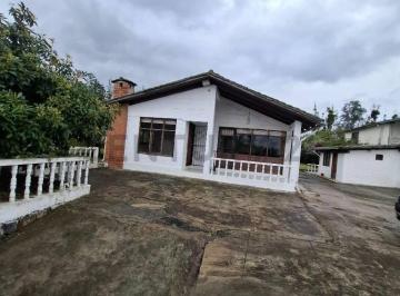 Quinta vacacional · 310m² · 5 Habitaciones · 10 Estacionamientos · Quinta de Renta en Checa