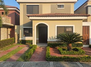 Casa en Alquiler de 4 habitaciones Samborondón · Casa en Alquiler en Ciudad Celeste