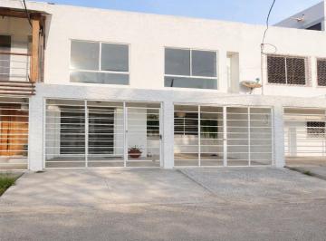 Casa de 4 habitaciones, Punta Blanca · Venta Casa Punta Blanca a Pocos Pasos del Mar A. Quintana