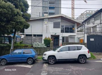 Casa de 1 habitación, Quito · Vendo Casa - Terreno Esquinero Sector Coruña y Orellana