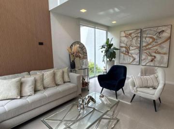 Casa de 4 habitaciones, Quito · Casa en Venta en Tumbaco 4 Dorm. + Jardín + Amenities | Conjunto Privado con Seguridad