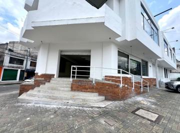 Local comercial · 300m² · 5 Estacionamientos · Mv - Sector Universidad Central, en Renta Local Comercial de 300 m²