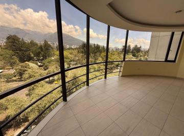 Oficina comercial , Quito · Oficina con Vista en Av Shyris y Rep. del Salvador