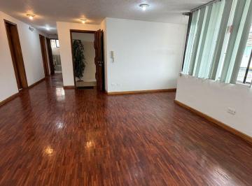 Oficina comercial , Quito · Hermosa Oficina de Arriendo Sector Amazonas
