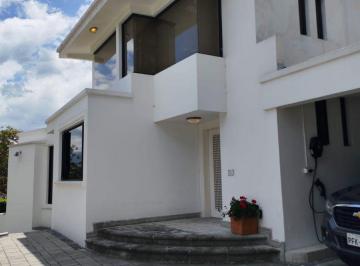 Casa de 7 habitaciones, Quito · Tanda Residencia Exclusiva