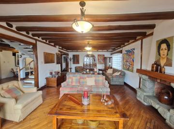 Casa de 5 habitaciones, Quito · Casa en Venta, Monteserrín