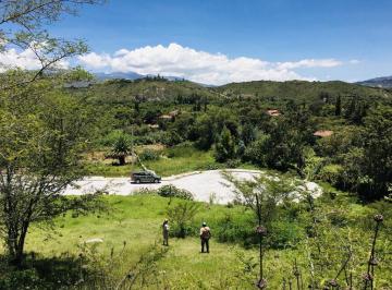 Terreno / Lote · 1331m² · Venta Terreno 1.331 m² Guayllabamba, Semi Plano con Hermosa Vista