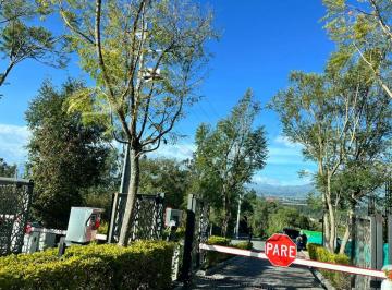 Terreno / Lote  Venta USD 314.056 · Terrenos en Venta Urbanizacion Privada en Tumbaco