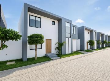Casa · 125m² · 3 Habitaciones · 2 Estacionamientos · Casa de 3 Dorm. y 125 m² en Gavilanes, Manta