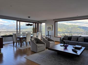 Departamento · 255m² · 3 Habitaciones · 3 Estacionamientos · Oportunidad Venta de Exclusivo Departamento con Una Vista Que Simplemente Enamora! Cumbaya
