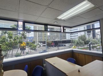 Oficina comercial · 290m² · 5 Estacionamientos · Oficina en Norte de Quito