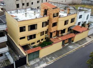Casa de 9 habitaciones, Quito · Casa Rentera de 509 m² - 3 Departamentos en Sector Condado – 23 de Junio