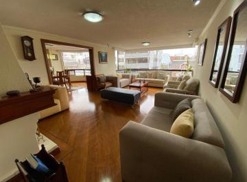 Departamento de 3 habitaciones, Quito · El Bosque, Vendo! Amplio Departamento 3 Dorm. 280 m² Excelente Sector!