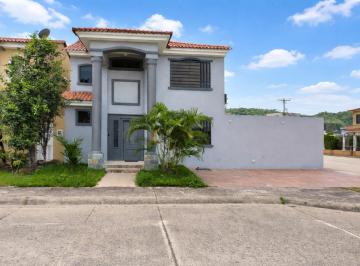 Casa · 150m² · 3 Habitaciones · 1 Estacionamiento · Alquiler Casa Condado Vicolinci Via La Aurora (Vicszo)