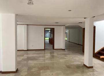 Casa de 4 habitaciones, Quito · Bonita y Acogedora Casa de 4 Dorm.