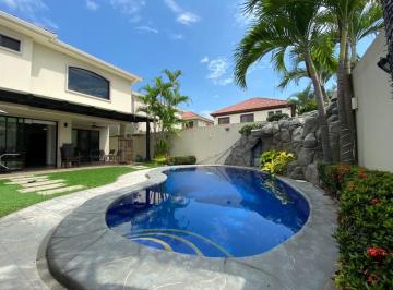 Casa de 3 habitaciones, Guayaquil · Vendo Casa con Piscina Via a Samborondon