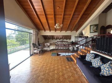 Casa de 4 habitaciones, Quito · Venta Ontaneda Casa Grande en Urbanizacion Vista Al Valle Areas Verdes