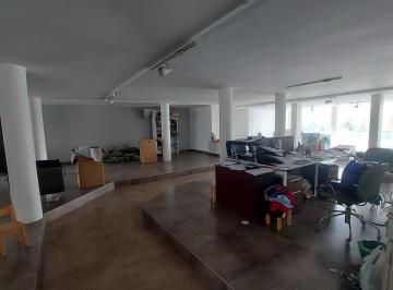Local comercial · 280m² · 2 Estacionamientos · Venta de Local Comercial Dos Plantas en Víctor Emilio Estrada con Parqueo Propio