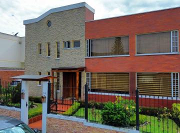 Casa · 452m² · 6 Habitaciones · 4 Estacionamientos · Casa Urbanizacion San German Conocoto