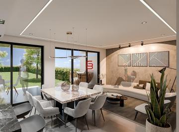 Casa · 274m² · 4 Habitaciones · 2 Estacionamientos · Casa a Estrenar con Jardín de 148 m² en Venta de 4 Dorm. – Nayón, Conjunto Privado