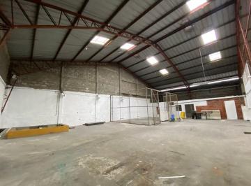 Bodega-Galpón , Guayaquil · Bodega - Galpón de 665 m² en Alquiler, Km 3.5 Vía a Daule - Av Carlos Julio Arosemena. $3.90 X m².