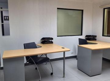 Oficina comercial , Quito · Shyris Amoblada Hermosa Oficina 70 m² 8 Puestos de Trabajo