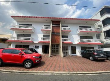 Departamento de 4 habitaciones, Guayaquil · Departamento en Venta 4h Tipo Loft - Urdesa Central