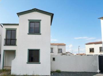 Casa en Venta de 3 habitaciones La Aurora · Casa de Estreno en Venta en La Rioja Av Leon Febres Cordero - Mae. Recalde