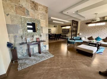 Casa · 361m² · 4 Habitaciones · 2 Estacionamientos · Vendo Casa 1 Planta Urb. Portofino - Vía a La Costa - (Mervel)