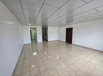 Departamento de 2 habitaciones, Guayaquil · Vendo Departamento Remodelado en Los Ceibos, Parqueo