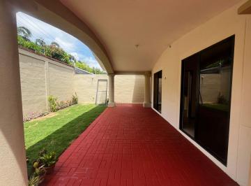 Casa de 5 habitaciones, Guayaquil · Casa en Alquiler en Ciudad Celeste